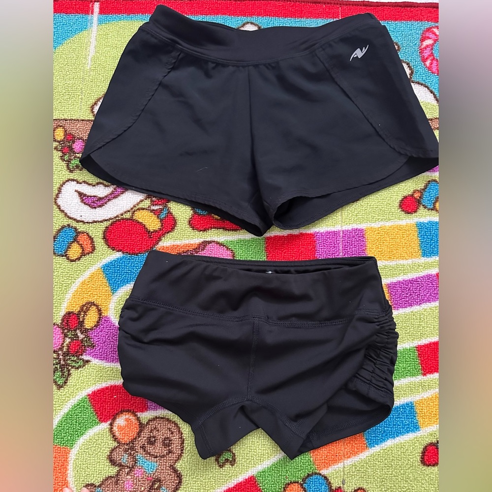 🐠2/$10🐠 Girls 👧 athletic shorts 🩳 bundle.